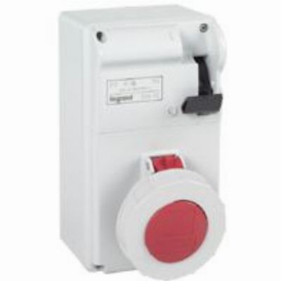 P17 Zestaw Zasilający Z Rozłącznikiem 32 A/400 V/3P+N+Z IP55 056634 LEGRAND (056634)